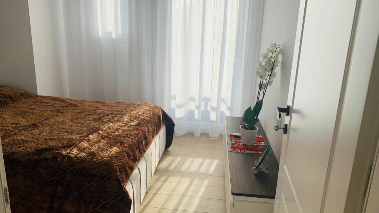 Proper Central Apartment ติรานา ภายนอก รูปภาพ