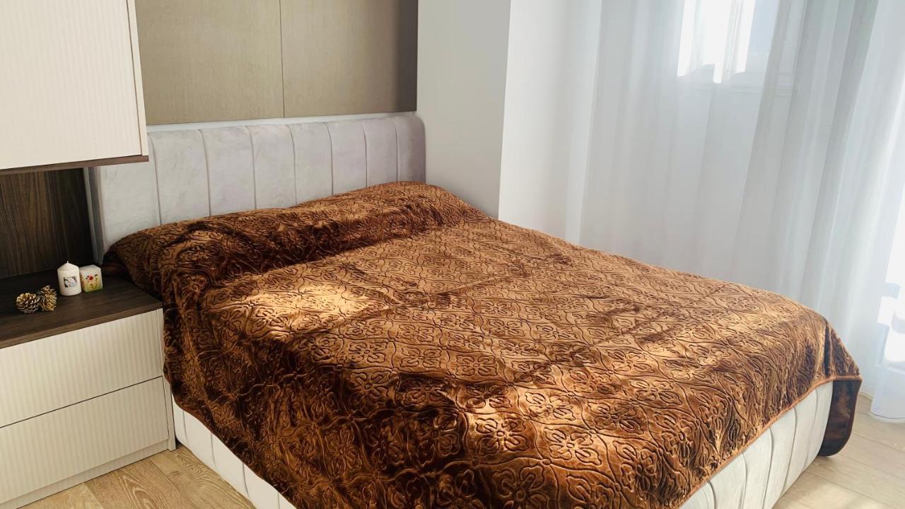 Proper Central Apartment ติรานา ภายนอก รูปภาพ